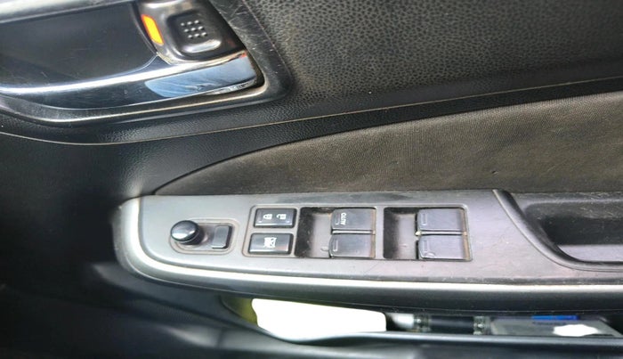 2018 Maruti Swift ZDI AMT, Diesel, Automatic, 1,41,530 km, interior