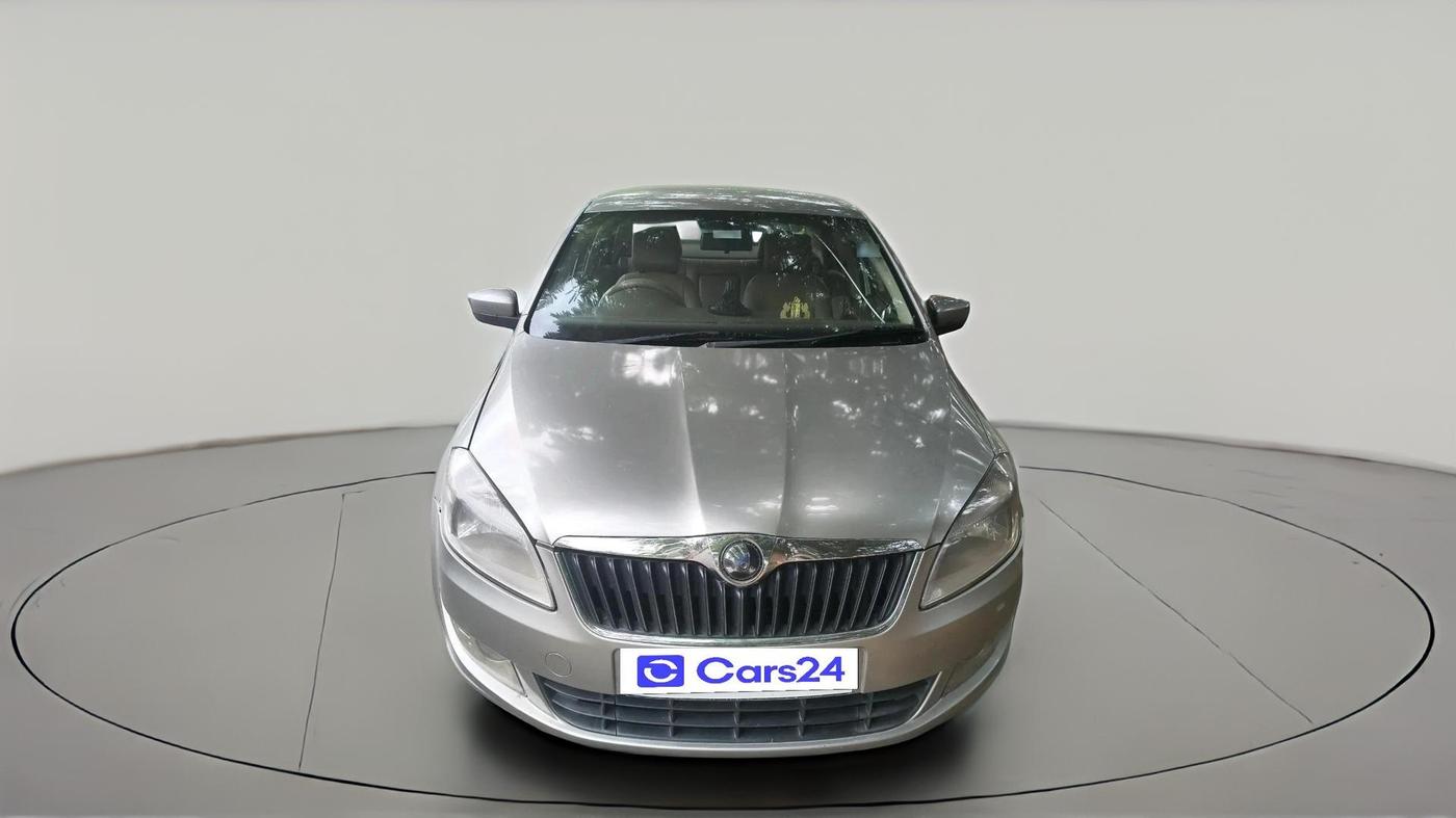 2013 Skoda Rapid AMBITION 1.6 TDI CR MT, Diesel, Manual, 94,246 km, exterior