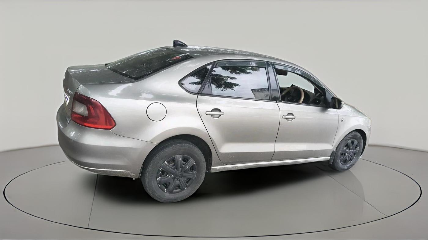 2013 Skoda Rapid AMBITION 1.6 TDI CR MT, Diesel, Manual, 94,246 km, exterior