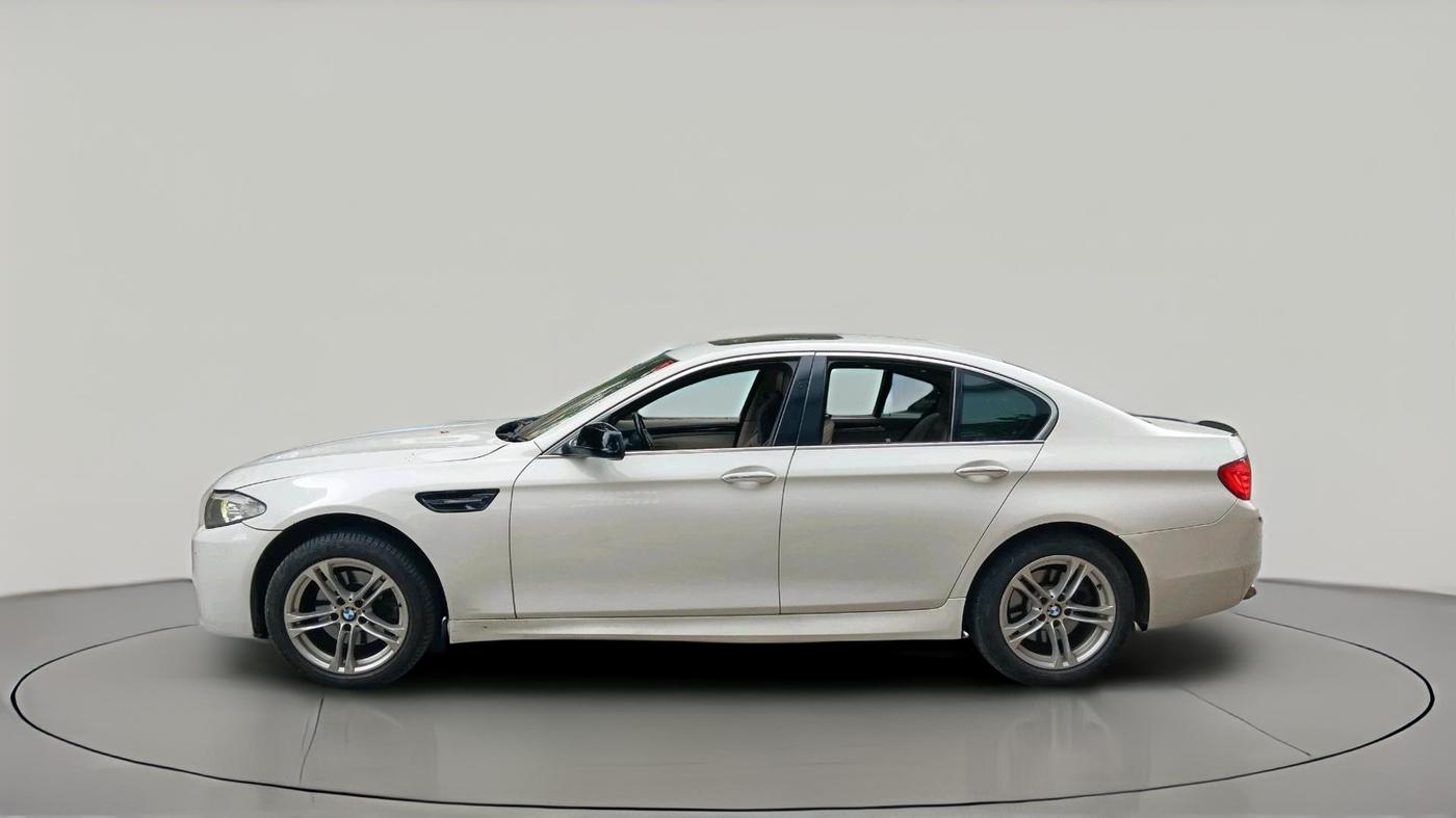 2011 BMW 5 Series 520D 2.0, Diesel, Automatic, 1,06,374 km, exterior