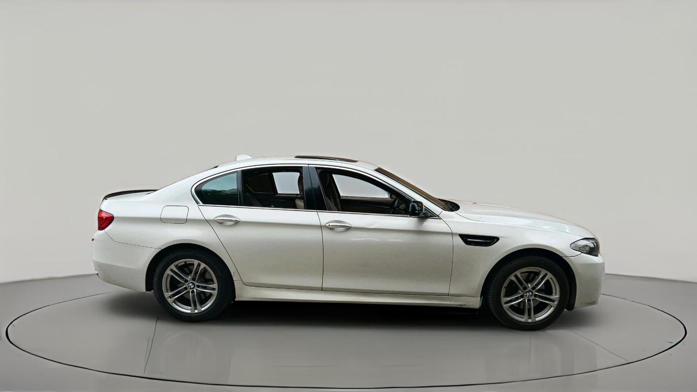 2011 BMW 5 Series 520D 2.0, Diesel, Automatic, 1,06,374 km, exterior