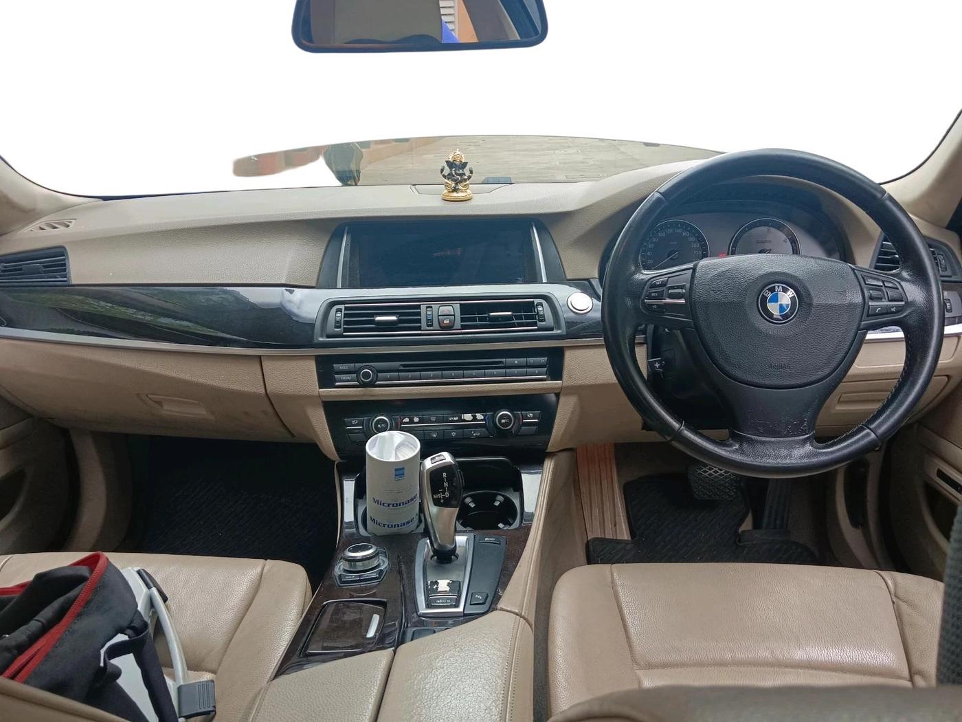 2011 BMW 5 Series 520D 2.0, Diesel, Automatic, 1,06,374 km, interior