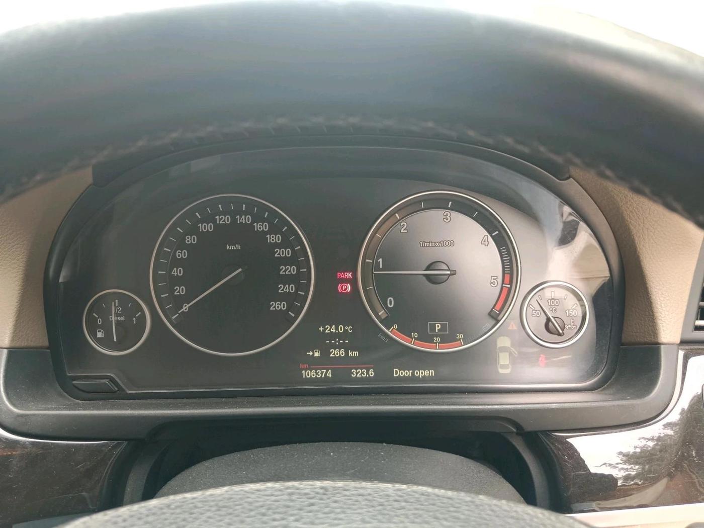 2011 BMW 5 Series 520D 2.0, Diesel, Automatic, 1,06,374 km, interior