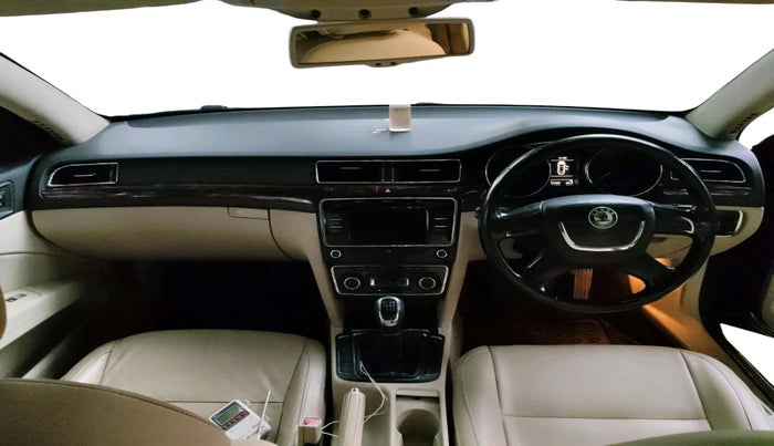 2012 Skoda Superb ELEGANCE 1.8 TSI MT, Petrol, Manual, 1,07,292 km, interior