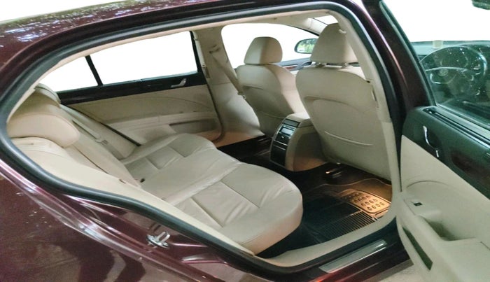 2012 Skoda Superb ELEGANCE 1.8 TSI MT, Petrol, Manual, 1,07,292 km, interior