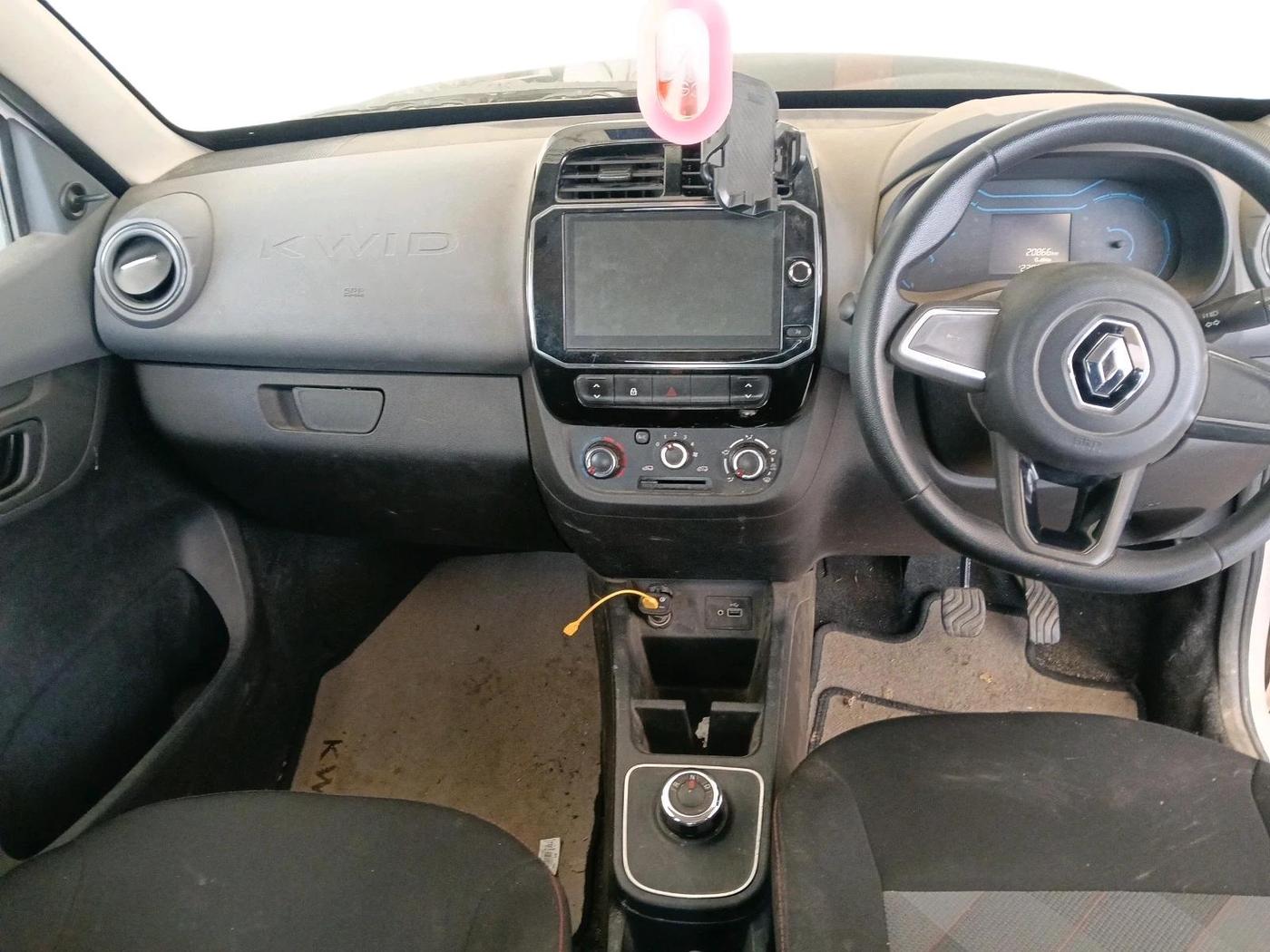 2021 Renault Kwid RXT 1.0 AMT (O), Petrol, Automatic, 20,866 km, interior
