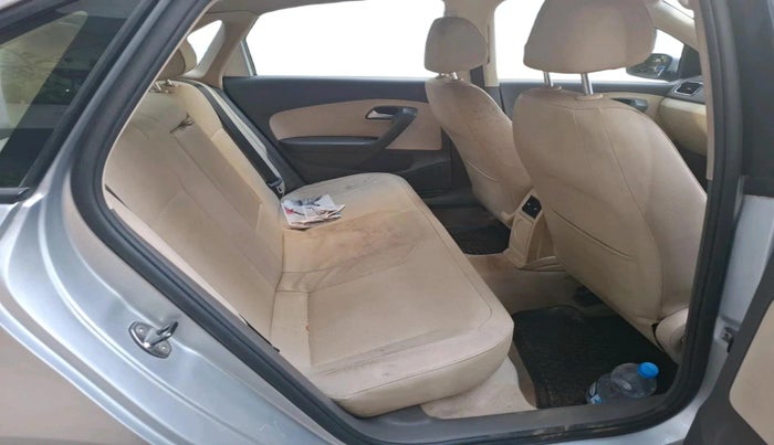 2013 Volkswagen Vento HIGHLINE DIESEL 1.6, Diesel, Manual, 1,56,395 km, interior