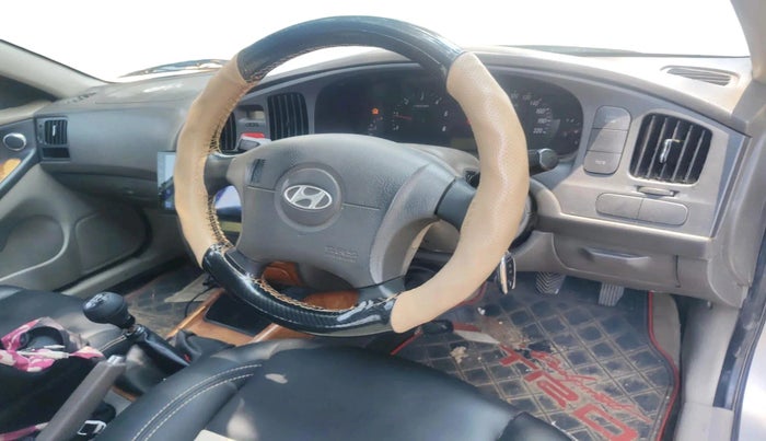 2004 Hyundai Elantra CRDI, Diesel, Manual, 1,96,388 km, interior