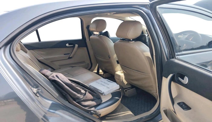 2011 Ford Fiesta ZXI 1.6 PETROL, Petrol, Manual, 73,452 km, interior