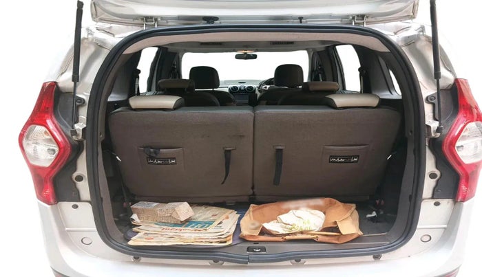 2015 Renault Lodgy 110 PS RXZ STEPWAY 7 STR, Diesel, Manual, 78,000 km, exterior