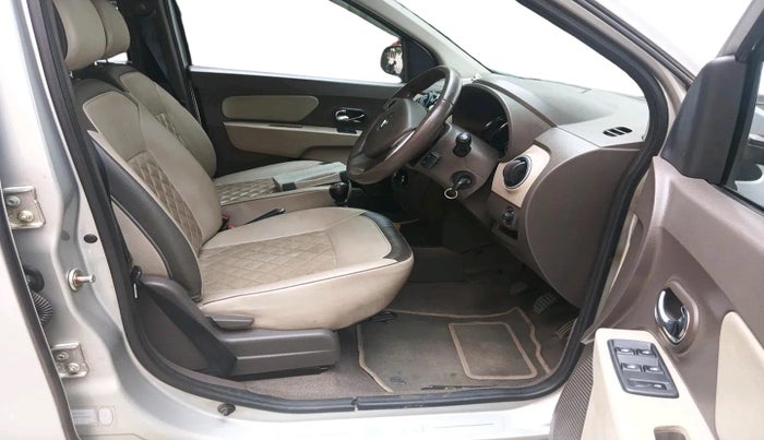 2015 Renault Lodgy 110 PS RXZ STEPWAY 7 STR, Diesel, Manual, 78,000 km, interior