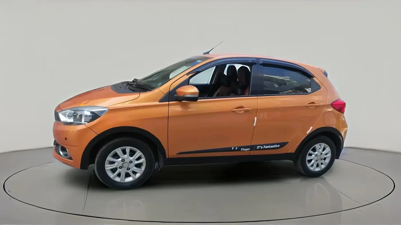 2017 Tata Tiago XZ PETROL, Petrol, Manual, 53,987 km, exterior
