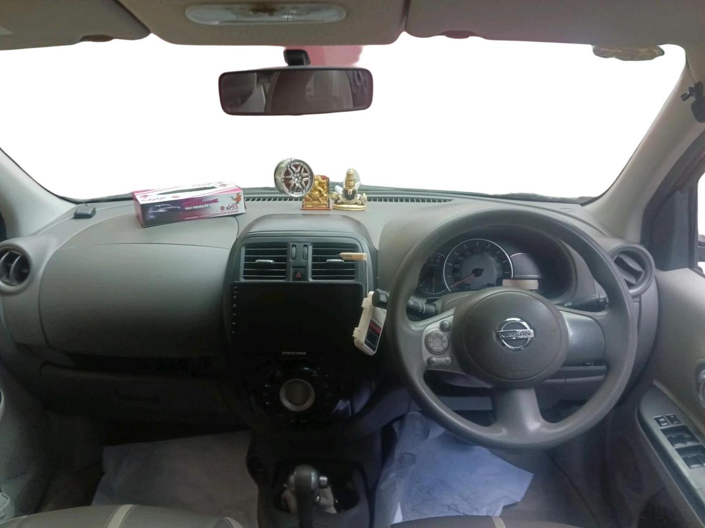 2013 Nissan Micra XV CVT, Petrol, Automatic, 72,268 km, interior