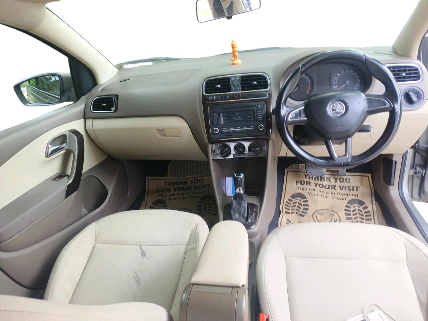 2015 Skoda Rapid AMBITION 1.5 TDI AT, Diesel, Automatic, 1,05,820 km, interior