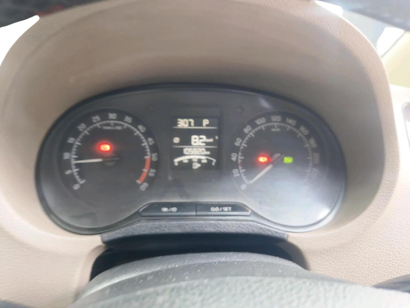 2015 Skoda Rapid AMBITION 1.5 TDI AT, Diesel, Automatic, 1,05,820 km, interior