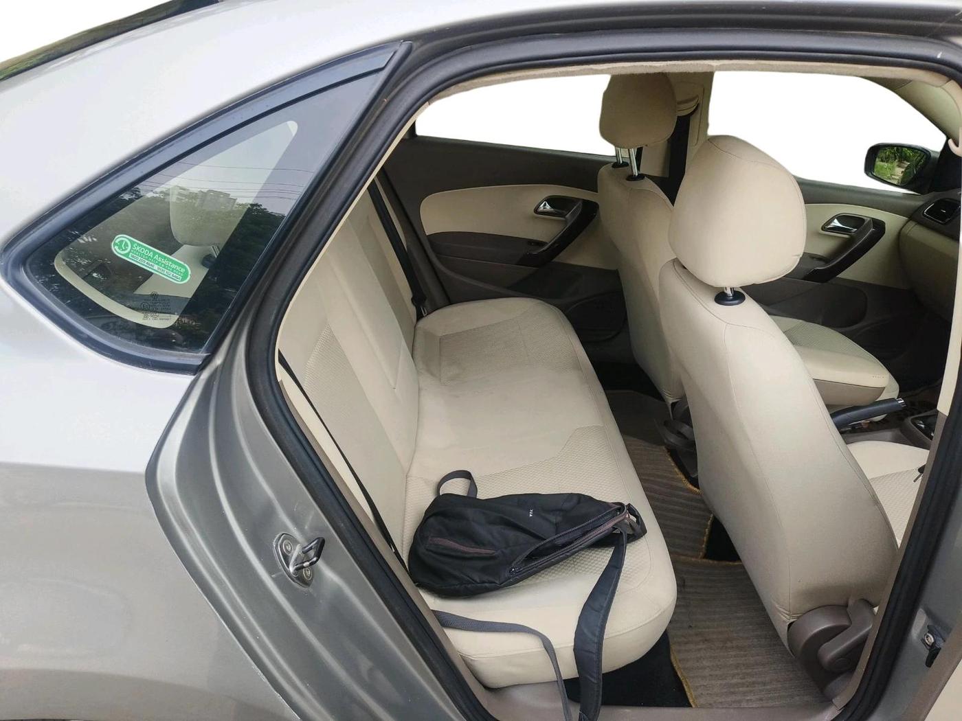 2015 Skoda Rapid AMBITION 1.5 TDI AT, Diesel, Automatic, 1,05,820 km, interior