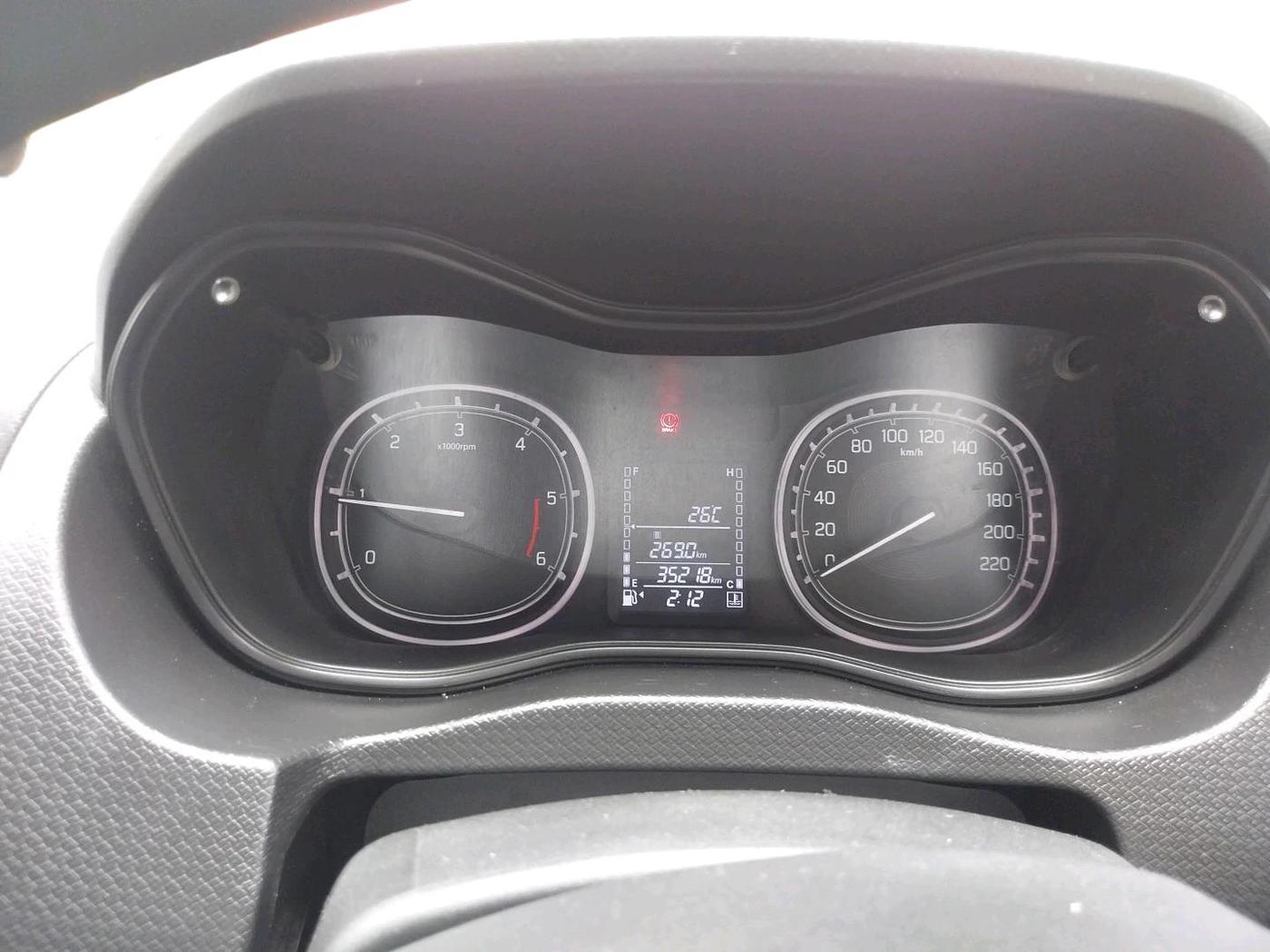 2019 Maruti Vitara Brezza ZDI, Diesel, Manual, 35,218 km, interior