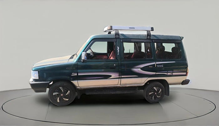 2003 Toyota Qualis FS A1, Diesel, Manual, 1,56,396 km, exterior