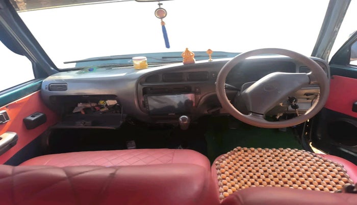 2003 Toyota Qualis FS A1, Diesel, Manual, 1,56,396 km, interior