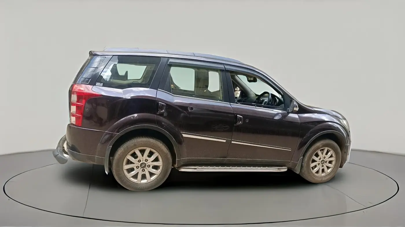 2016 Mahindra XUV500 W10 AT, Diesel, Automatic, 1,68,001 km, exterior