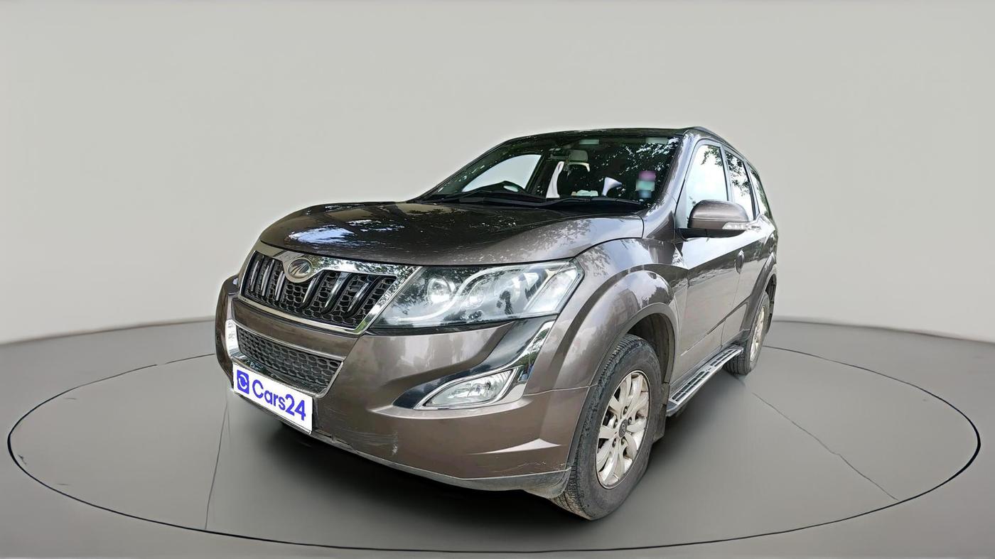 2017 Mahindra XUV500 W10, Diesel, Manual, 1,49,460 km, exterior