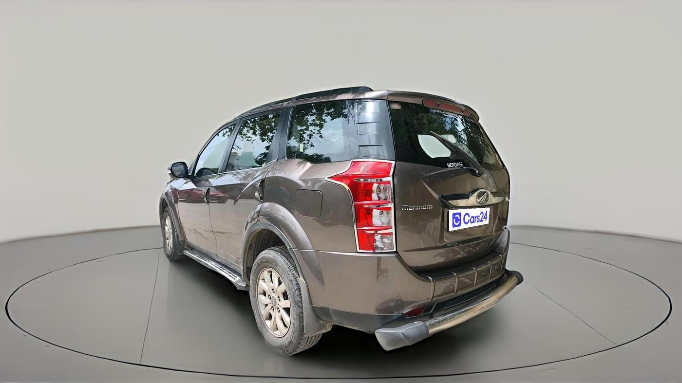2017 Mahindra XUV500 W10, Diesel, Manual, 1,49,460 km, exterior