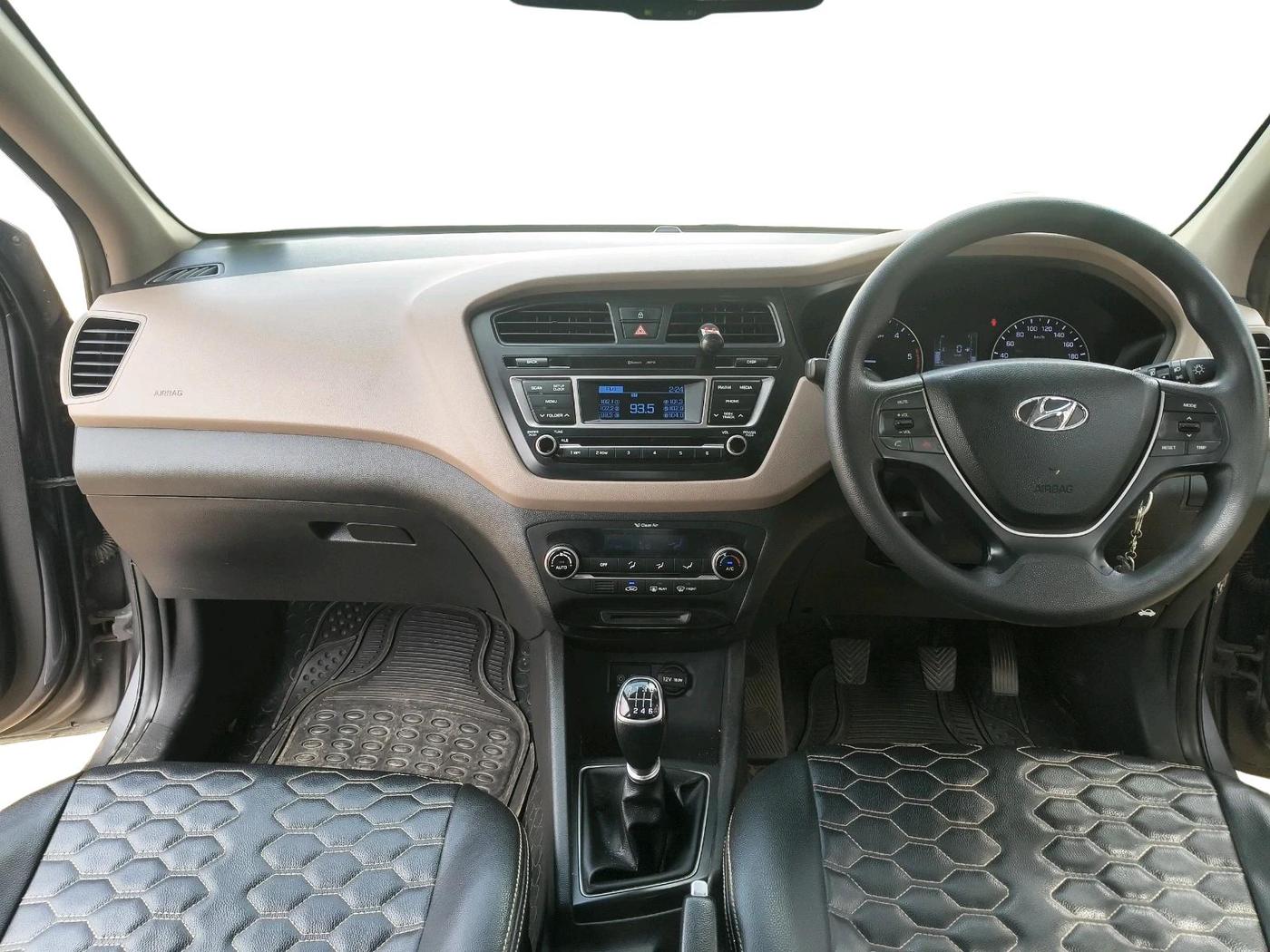 2016 Hyundai Elite i20 SPORTZ 1.4 CRDI, Diesel, Manual, 1,23,003 km, interior