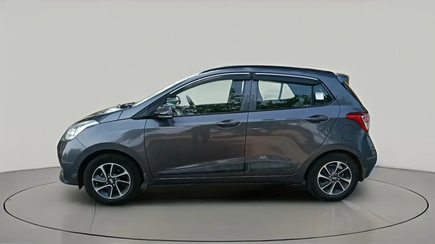 2018 Hyundai Grand i10 SPORTZ AT 1.2 KAPPA VTVT, CNG, Automatic, 36,912 km, exterior