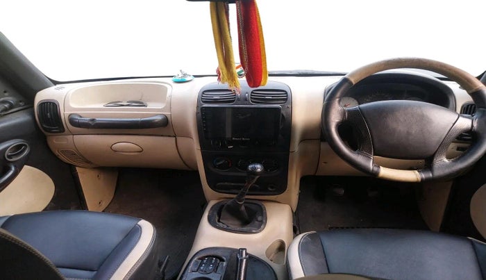2003 Mahindra Scorpio 2.6 TURBO 7 STR, Diesel, Manual, 22,660 km, interior