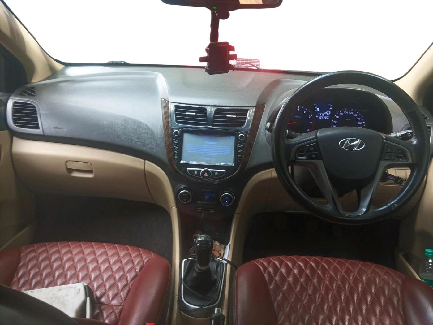 2016 Hyundai Verna 1.6 VTVT SX, Petrol, Manual, 1,07,142 km, interior