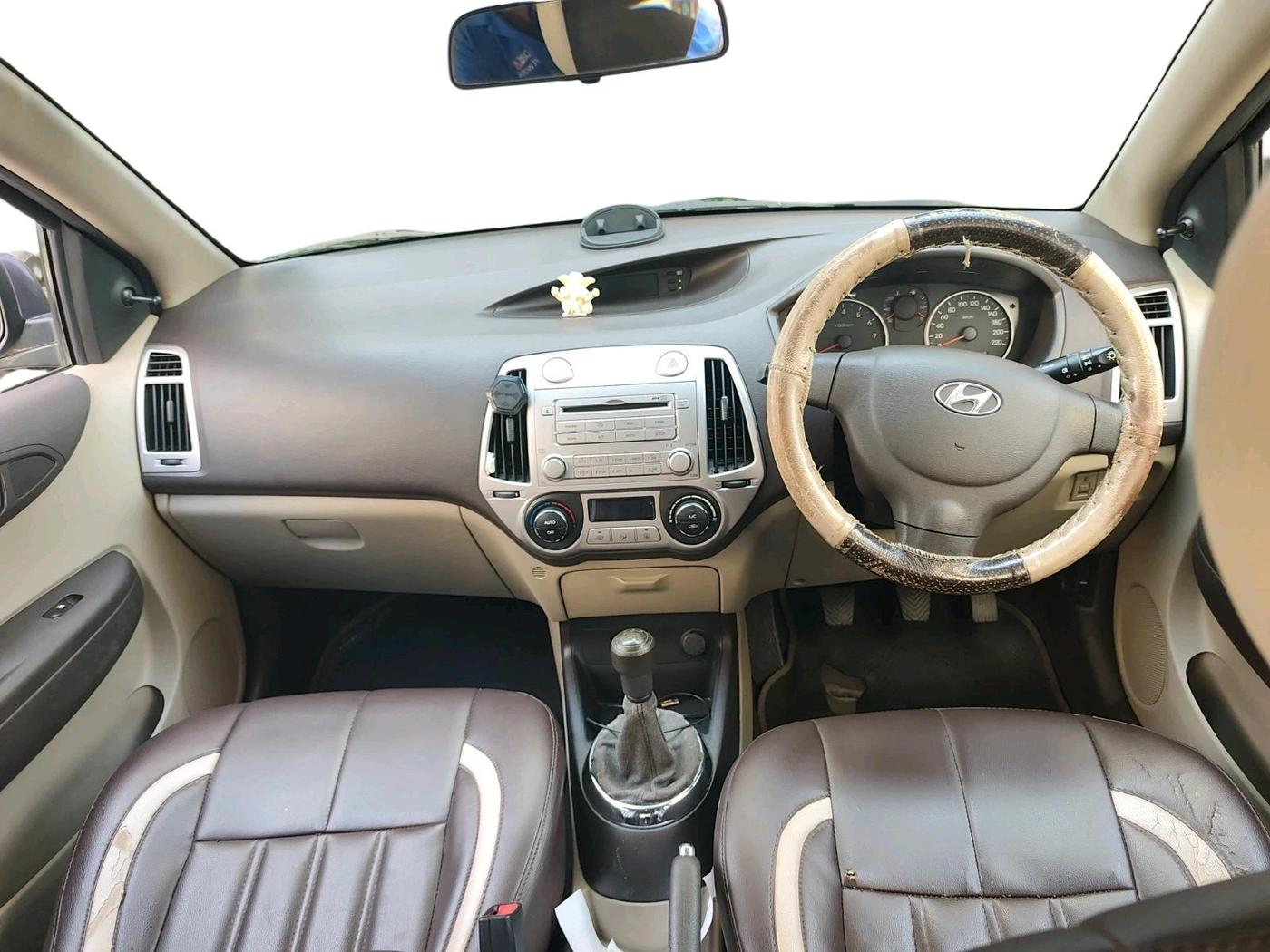 2011 Hyundai i20 MAGNA 1.2, Petrol, Manual, 46,992 km, interior