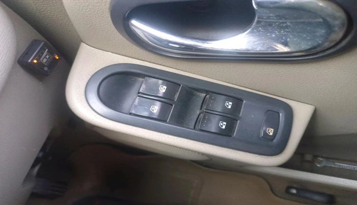 2014 Nissan Terrano XL (P), CNG, Manual, 80,170 km, interior