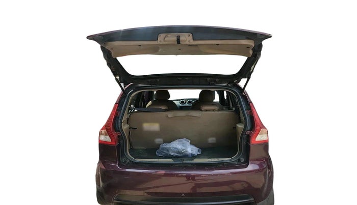 2017 Mahindra E20 Plus P8, Electric, Automatic, 74,373 km, exterior