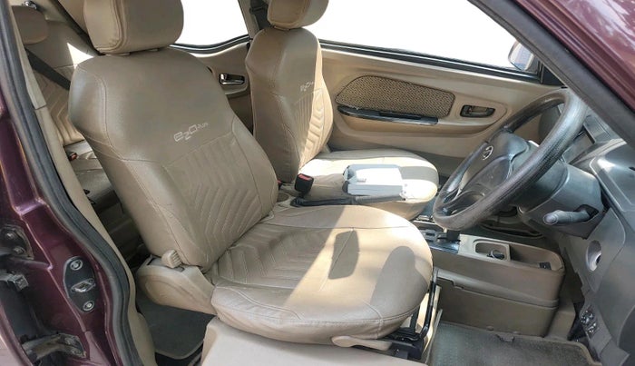 2017 Mahindra E20 Plus P8, Electric, Automatic, 74,373 km, interior