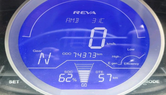 2017 Mahindra E20 Plus P8, Electric, Automatic, 74,373 km, interior