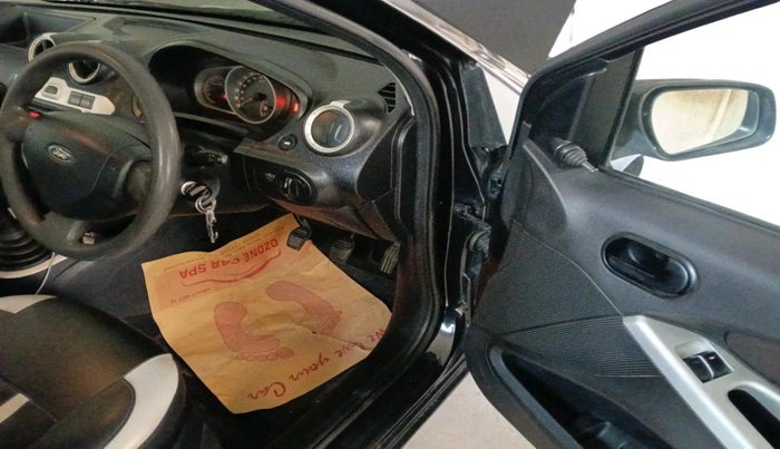 2012 Ford Figo ZXI 1.4 DIESEL, Diesel, Manual, 1,17,913 km, interior