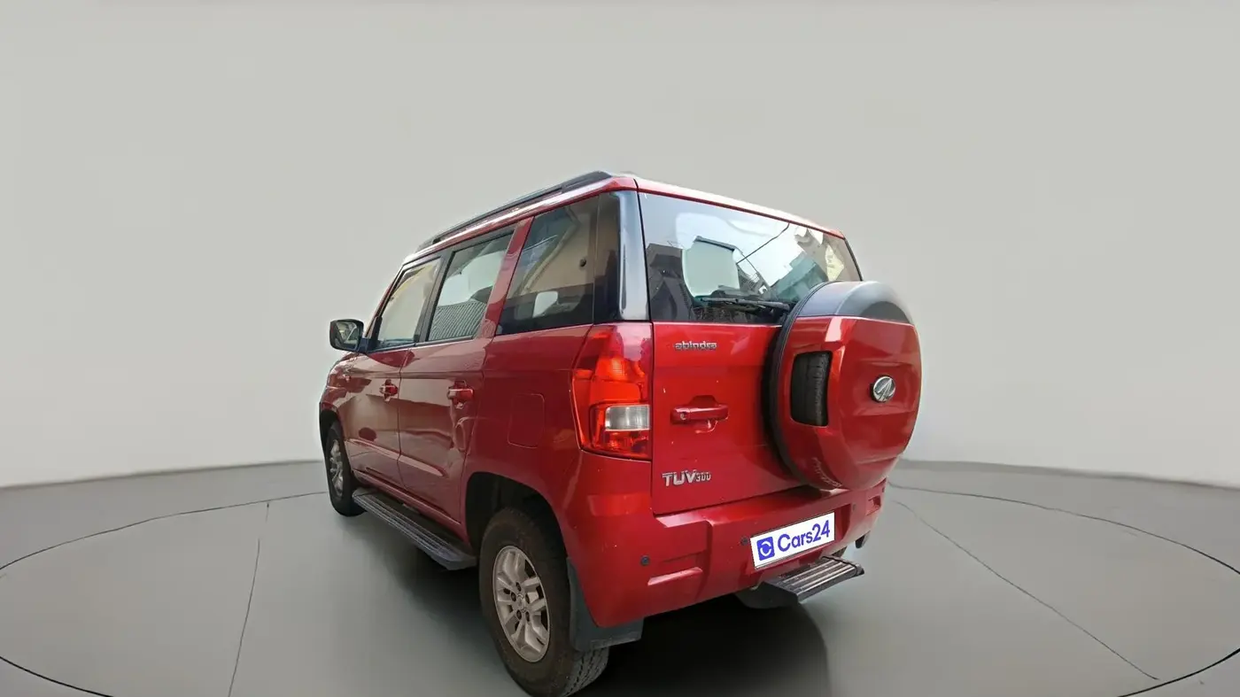 2016 Mahindra TUV300 T8, Diesel, Manual, 96,518 km, exterior