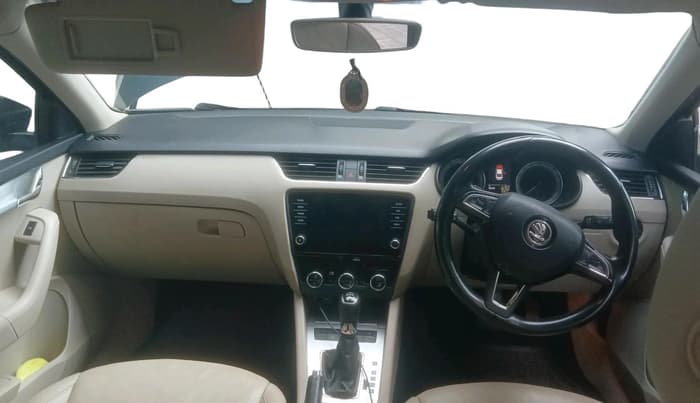 2018 Skoda Octavia STYLE 1.8 TSI AT, Petrol, Automatic, 92,263 km, interior