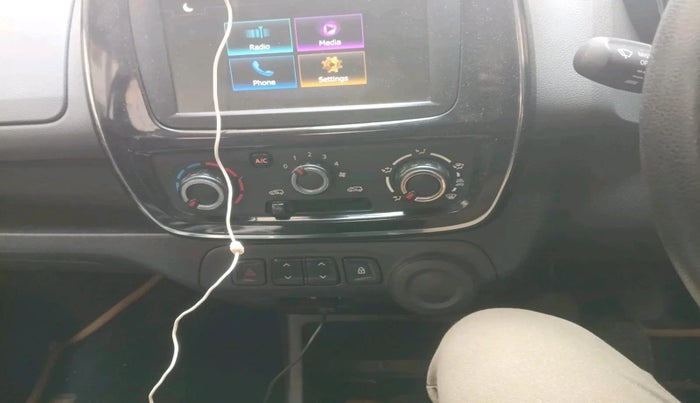 2018 Renault Kwid RXT 1.0 (O), Petrol, Manual, 31,380 km, interior