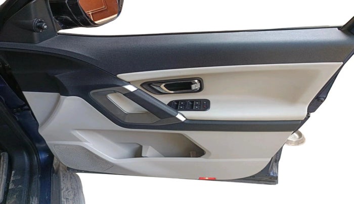 2021 Tata Safari XZ, Diesel, Manual, 20,446 km, interior