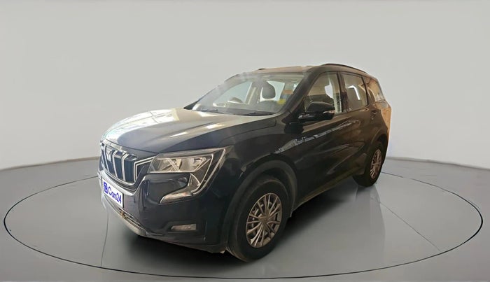 2022 Mahindra XUV700 MX P MT 5 STR, Petrol, Manual, 9,696 km, exterior