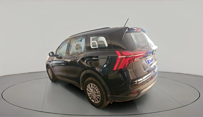 2022 Mahindra XUV700 MX P MT 5 STR, Petrol, Manual, 9,696 km, exterior