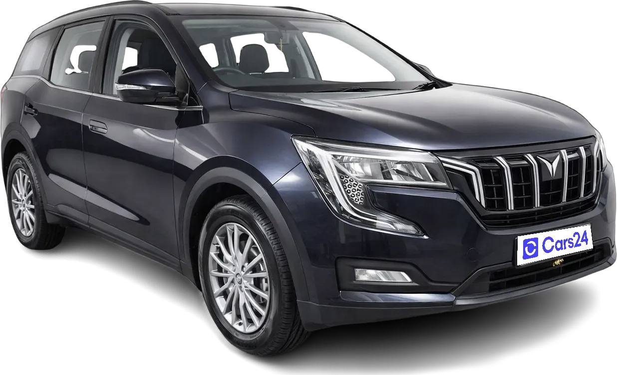 2022 Mahindra XUV700 - SUV - Petrol - Manual - ₹11.99 lakh