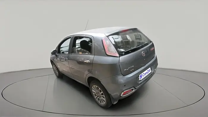 2015 Fiat Punto EVO EMOTION 1.3 MULTIJET, Diesel, Manual, 1,01,431 km, exterior