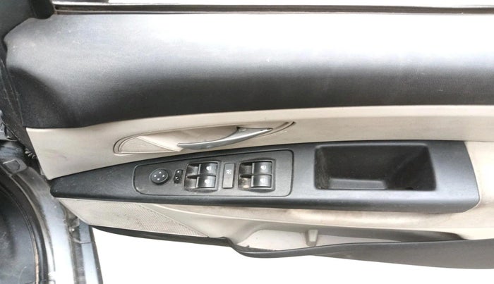 2015 Fiat Punto EVO EMOTION 1.3 MULTIJET, Diesel, Manual, 1,01,431 km, interior