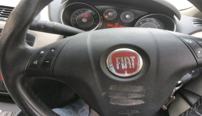 2015 Fiat Punto EVO EMOTION 1.3 MULTIJET, Diesel, Manual, 1,01,431 km, interior