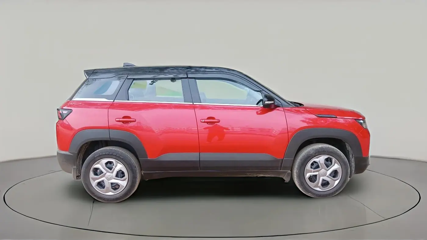 2022 Maruti BREZZA VXI SMART HYBRID, Petrol, Manual, 30,839 km, exterior