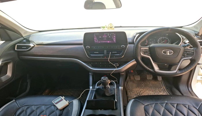 2021 Tata Harrier XT 2.0L KRYOTEC, Diesel, Manual, 39,657 km, interior