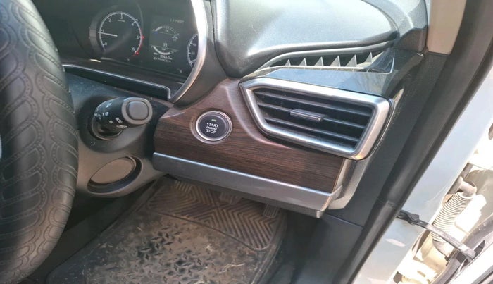 2021 Tata Harrier XT 2.0L KRYOTEC, Diesel, Manual, 39,657 km, interior