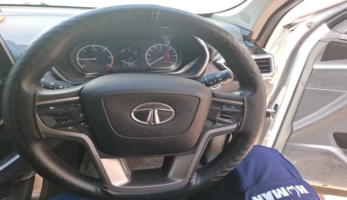 2021 Tata Harrier XT 2.0L KRYOTEC, Diesel, Manual, 39,657 km, interior